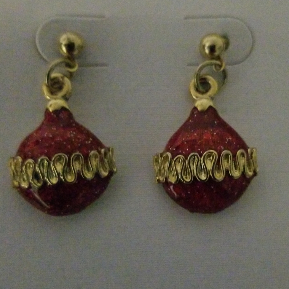 ❗5 For $2️⃣5️⃣ Bundle Sale❗️Red Enamel Christmas Ornament Earrings